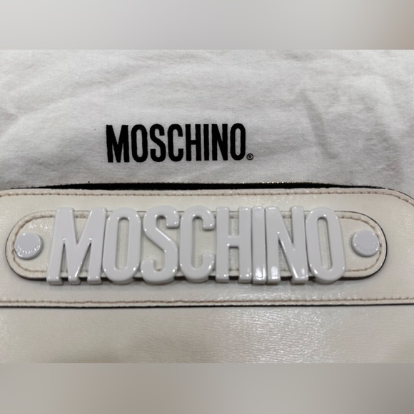 Authentic MOSCHINO WALLET - Picture 8 of 8